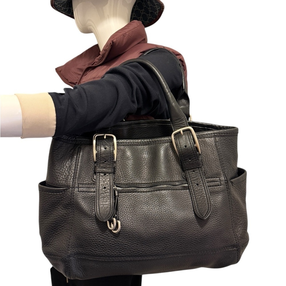 Cole Haan Elegant Black Leather Tote Bag in great conditions comfy and chic